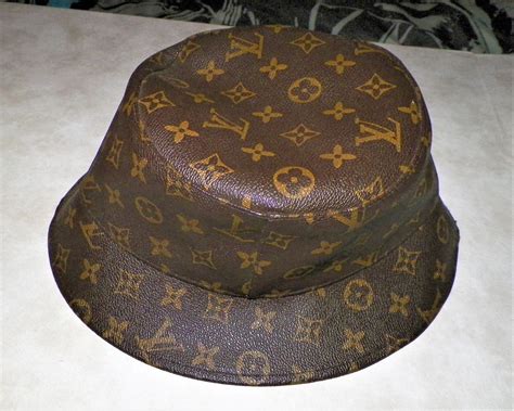 louis vuitton bucket hat real or fake